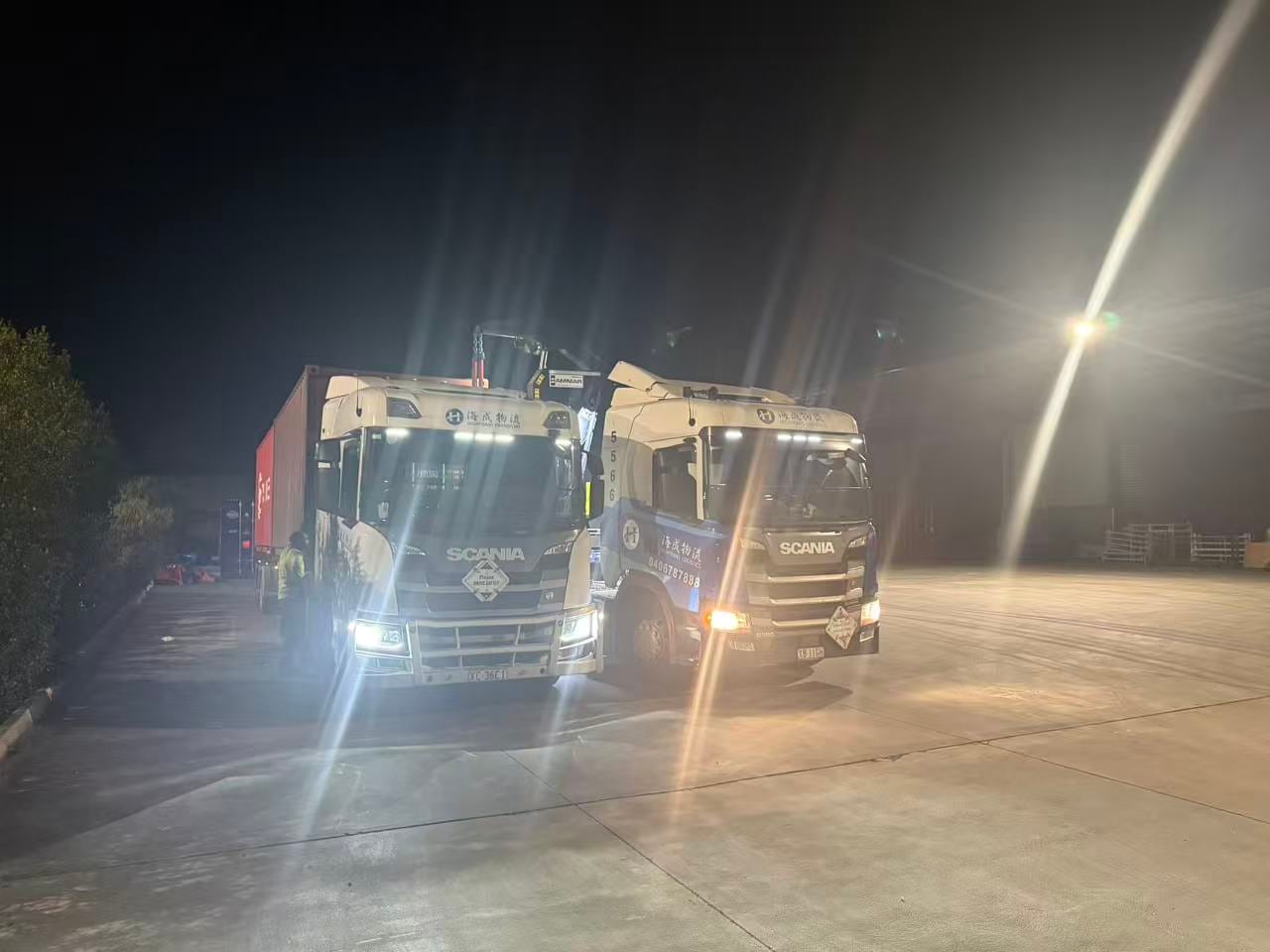 Night-time container lifting operation